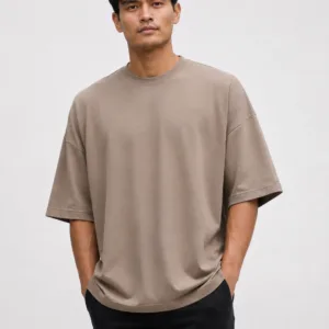 Urban Relax Tee - Oversized Vneck